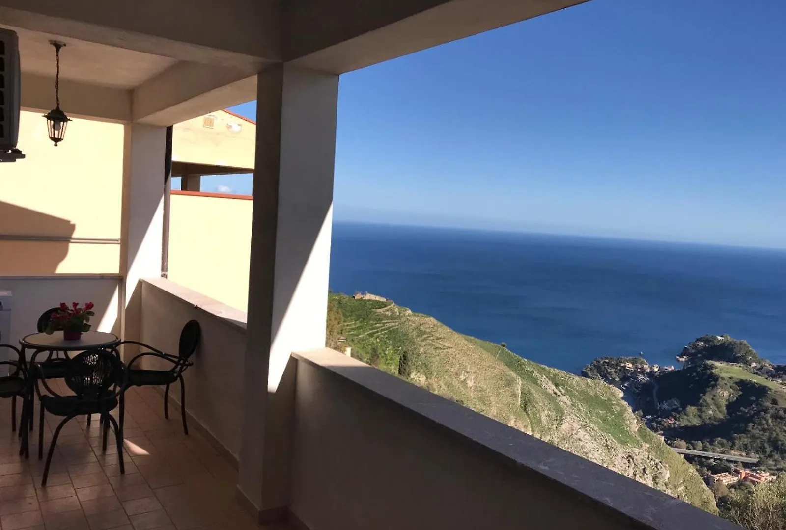 Casa Rex Apartment Castelmola Italy